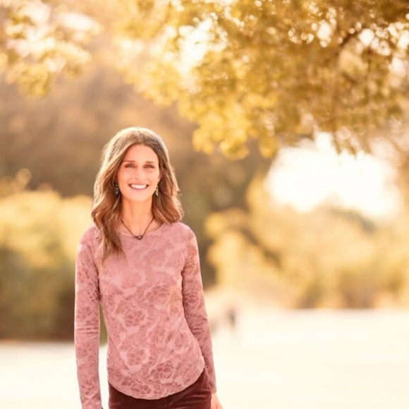 Sundance long sleeved embossed top, blush pink, size S, NWT - Picture 5 of 5